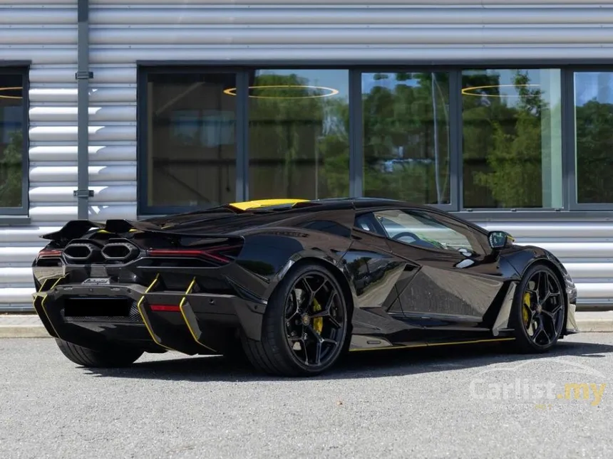 2025 Lamborghini Revuelto Coupe