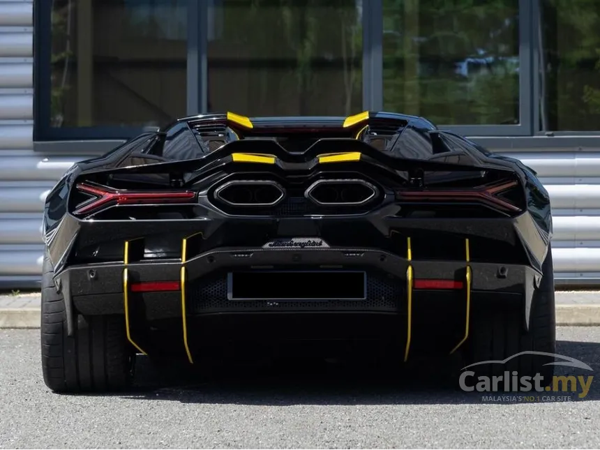 2025 Lamborghini Revuelto Coupe