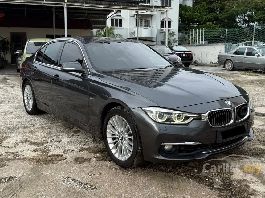 2017 BMW 318i Luxury Sedan