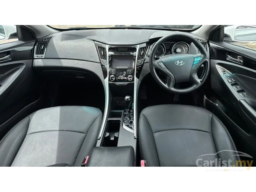 2012 Hyundai Sonata Executive Sedan