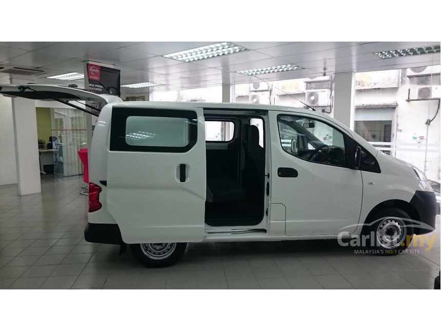 nissan nv200 panel van