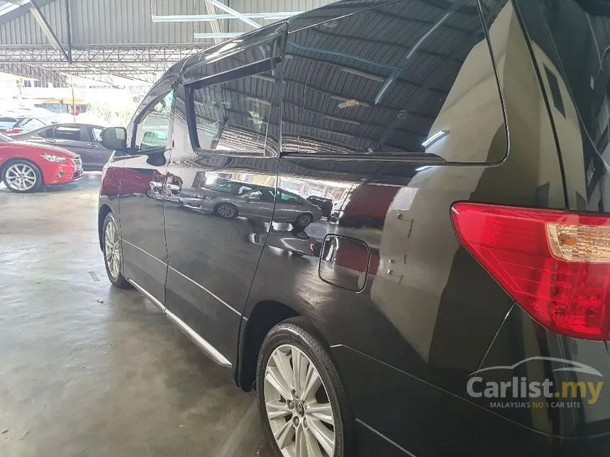 2013 Toyota Alphard MPV