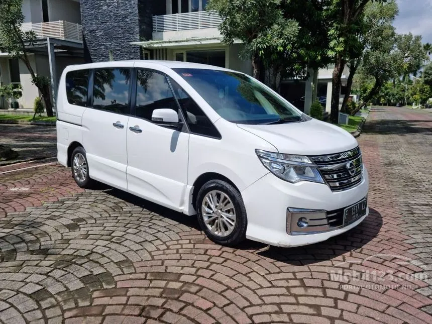Jual Mobil Nissan Serena 2015 Highway Star 2.0 di Yogyakarta Automatic MPV Putih Rp 168.000.000