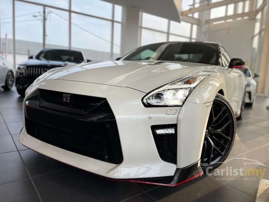 2018 Nissan GT-R Prestige Coupe