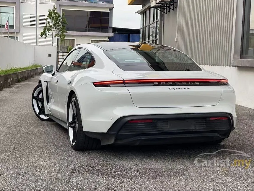 2020 Porsche Taycan 4S Sedan