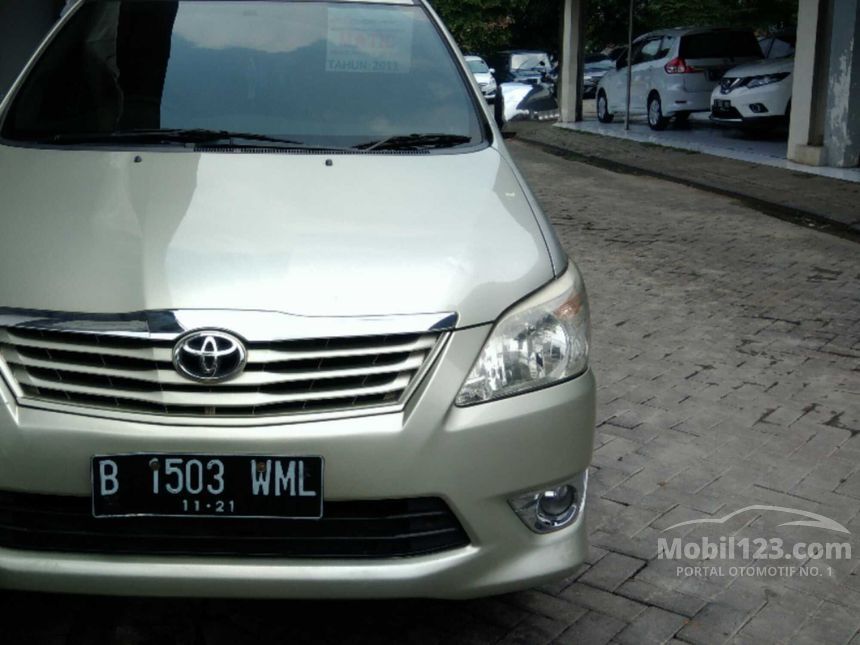 Jual Mobil Toyota Kijang Innova 2011 E 2.0 di Banten 