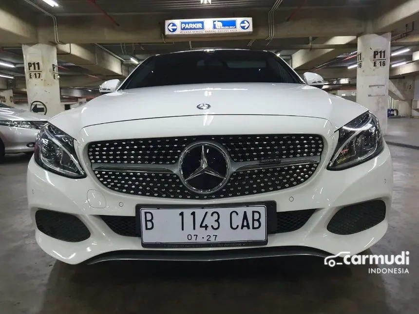 2017 Mercedes-Benz C200 AMG Line Sedan