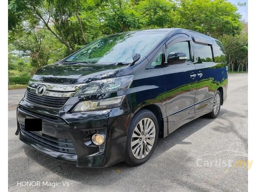 2013 Toyota Vellfire Z Golden Eyes MPV