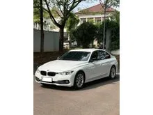 2017 BMW 320i 2.0 Sport Sedan Facelift LCI (F30) Odo 28 Rbuan (DP RENDAH)