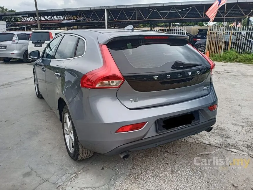 2017 Volvo V40 T5 Hatchback