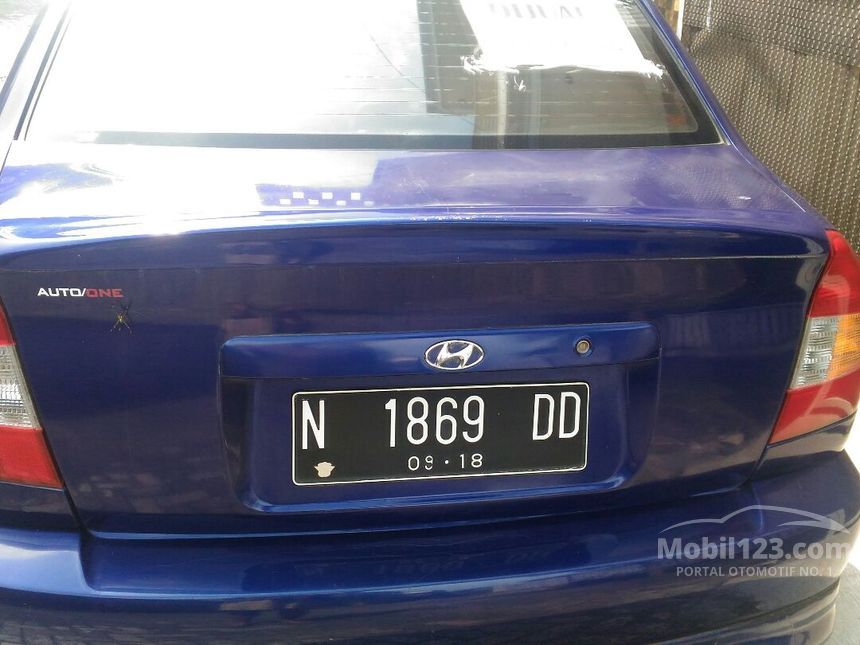 2003 Hyundai Accent Sedan