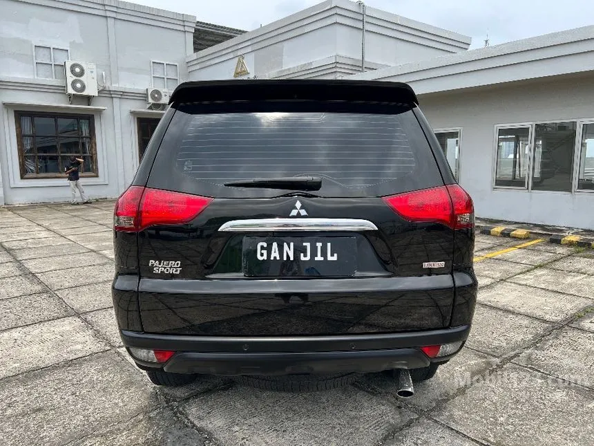 2014 Mitsubishi Pajero Sport Dakar 4X2 SUV