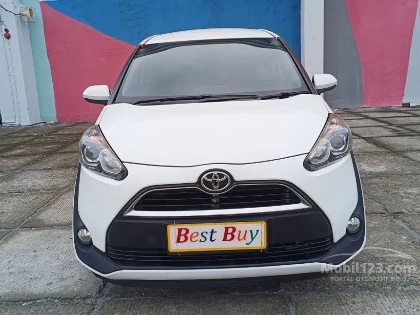 Jual Mobil Toyota Sienta 2017 V 1.5 di Jawa Barat Manual MPV Putih Rp 158.000.000