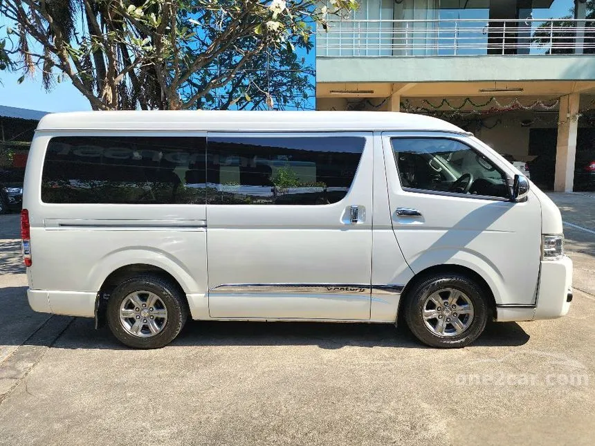 2018 Toyota VENTURY G Van