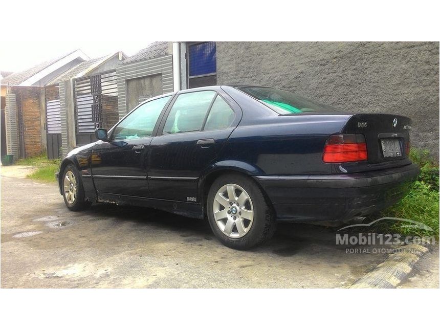 Jual Mobil  BMW  320i 1994 E36  2 0 Automatic 2 0 di Jawa 