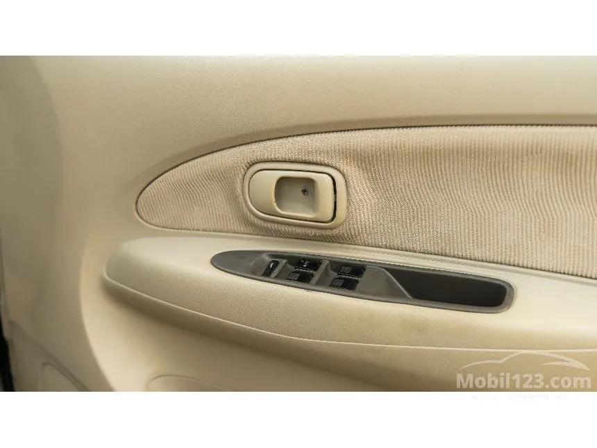 2011 Toyota Avanza E MPV
