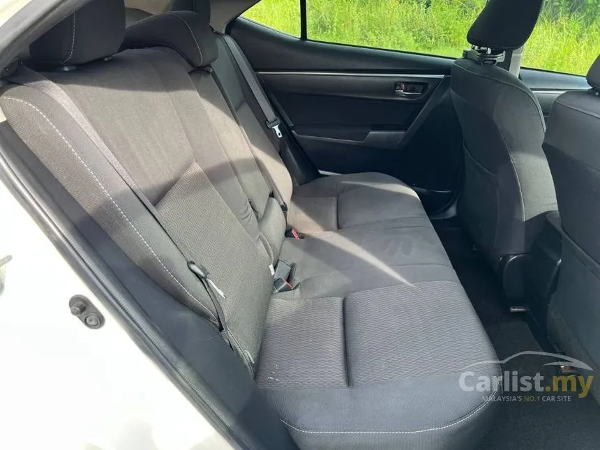 2015 Toyota Corolla Altis E Sedan