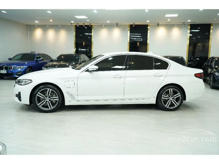 2022 BMW 530e Elite Sedan