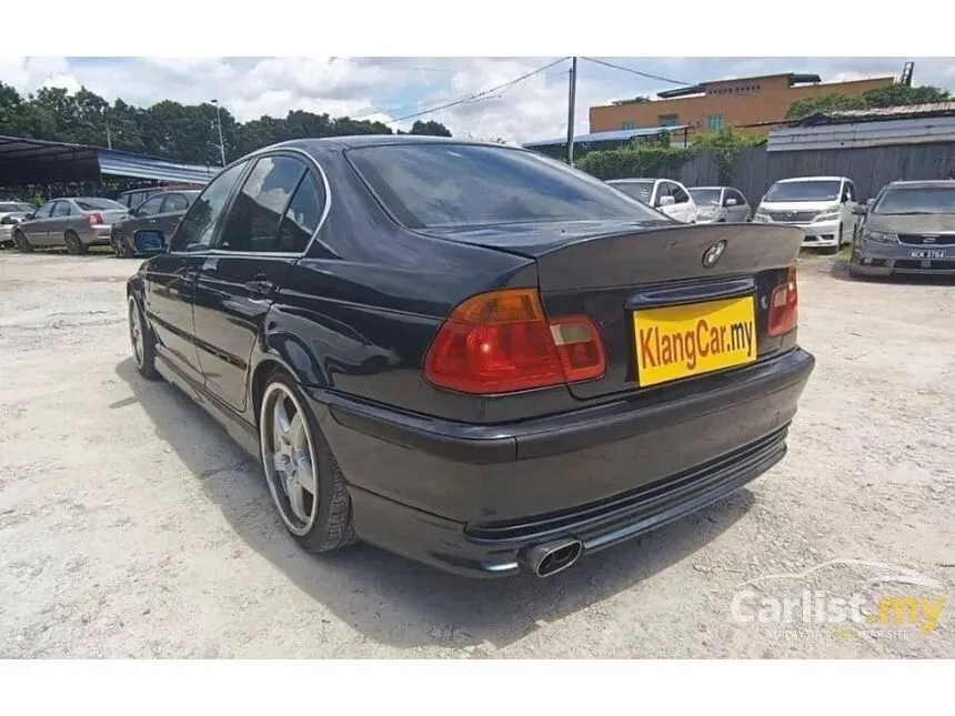 1999 BMW 323i Sedan
