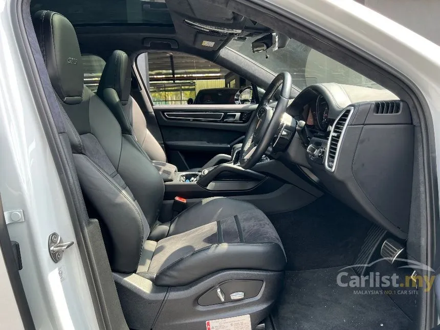 2022 Porsche Cayenne GTS Coupe