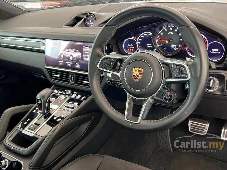 2022 Porsche Cayenne GTS Coupe