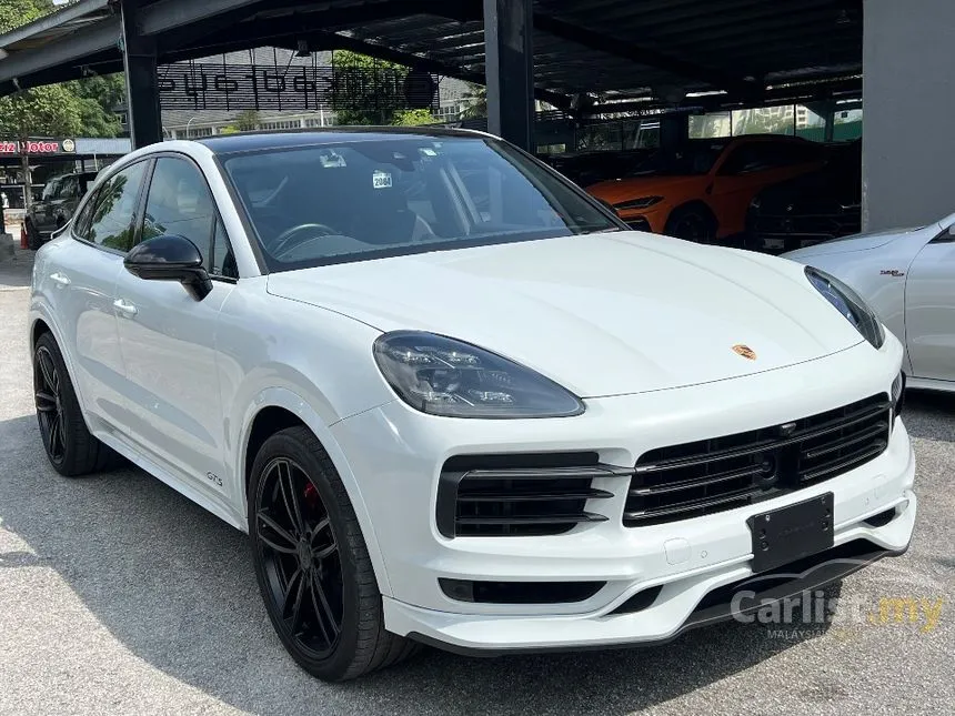 2022 Porsche Cayenne GTS Coupe