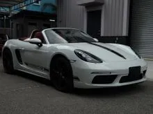 2023 Porsche 718 2.0 Boxster Convertible