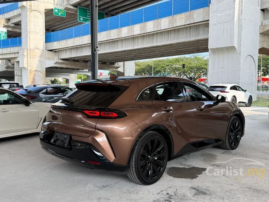 2024 Toyota Crown Sport Z PHEV SUV