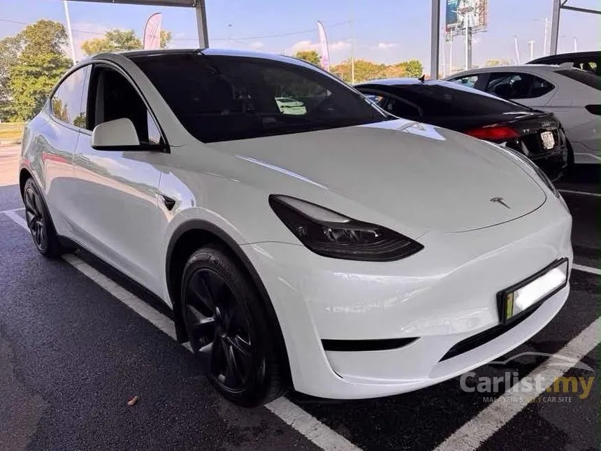 2025 TESLA Model Y Standard Range SUV