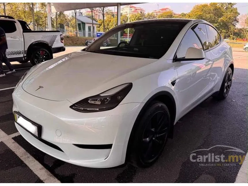 2025 TESLA Model Y Standard Range SUV