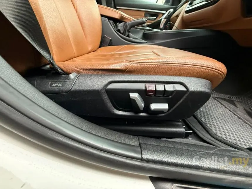 2016 BMW 318i Luxury Sedan