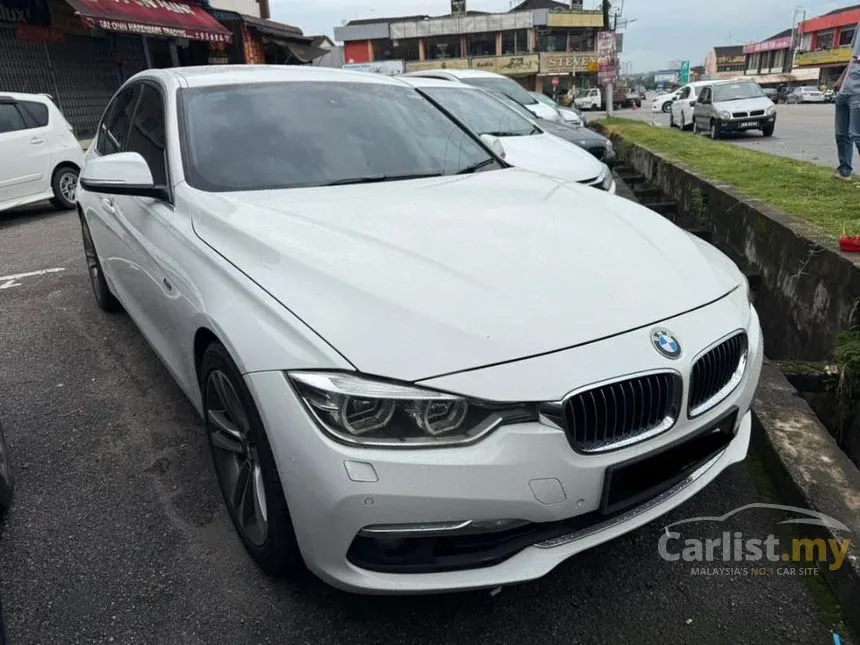 2016 BMW 318i Luxury Sedan