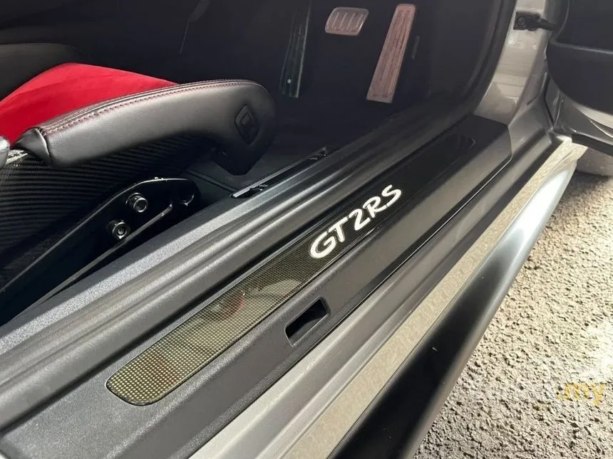 2018 Porsche 911 GT2 RS Coupe