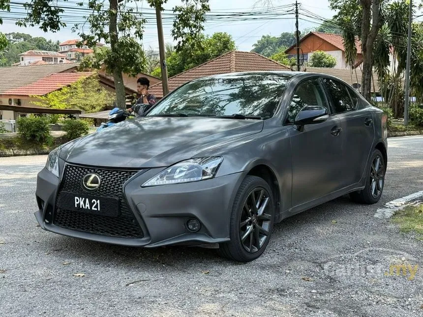 2011 Lexus IS 250 Luxury Sedan