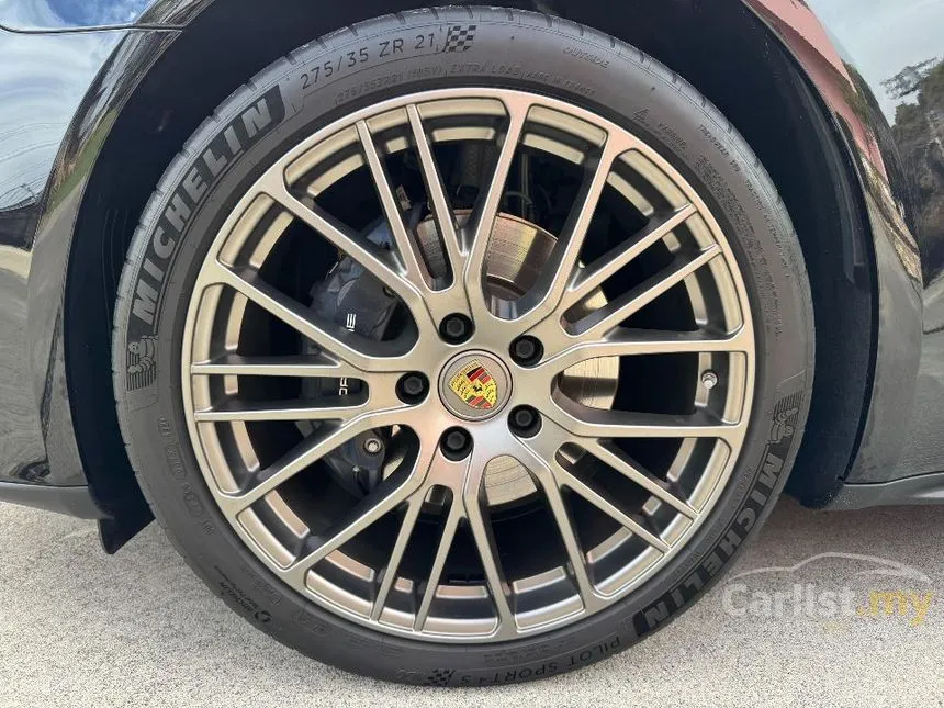 2022 Porsche Panamera Hatchback