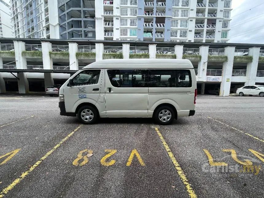 2011 Toyota Hiace Window Van