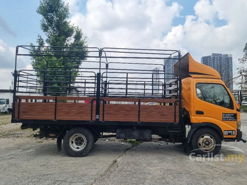 2012 Hino 300 Series WU410R-HKMMS3-UBS Lorry