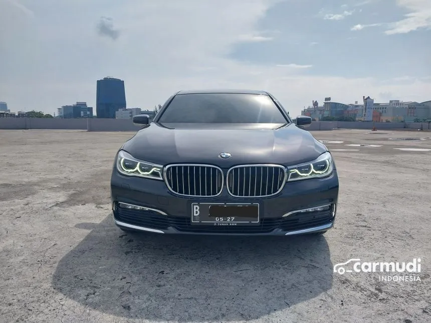 2017 BMW 730Li Sedan