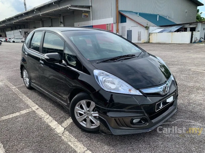 Used 2013 Honda Jazz GE8 1.3 (A) Hybrid, New Facelift, SOHC 16Valve