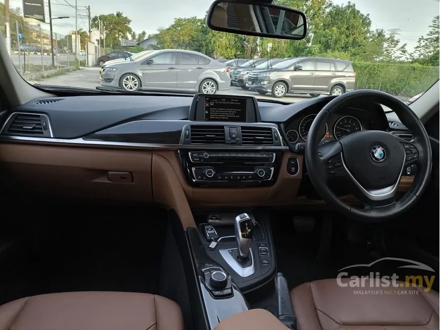 2016 BMW 318i Luxury Sedan
