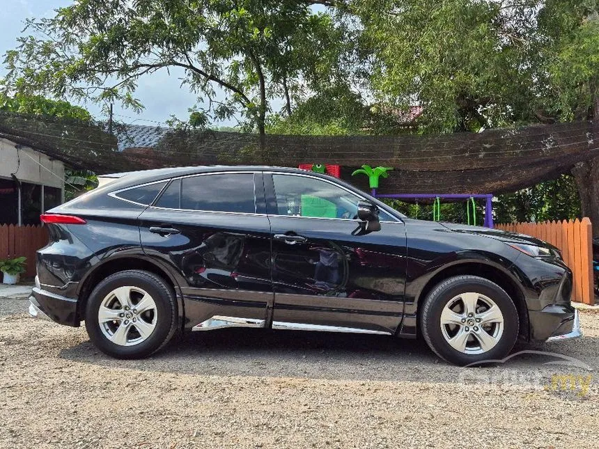 2022 Toyota Harrier S SUV