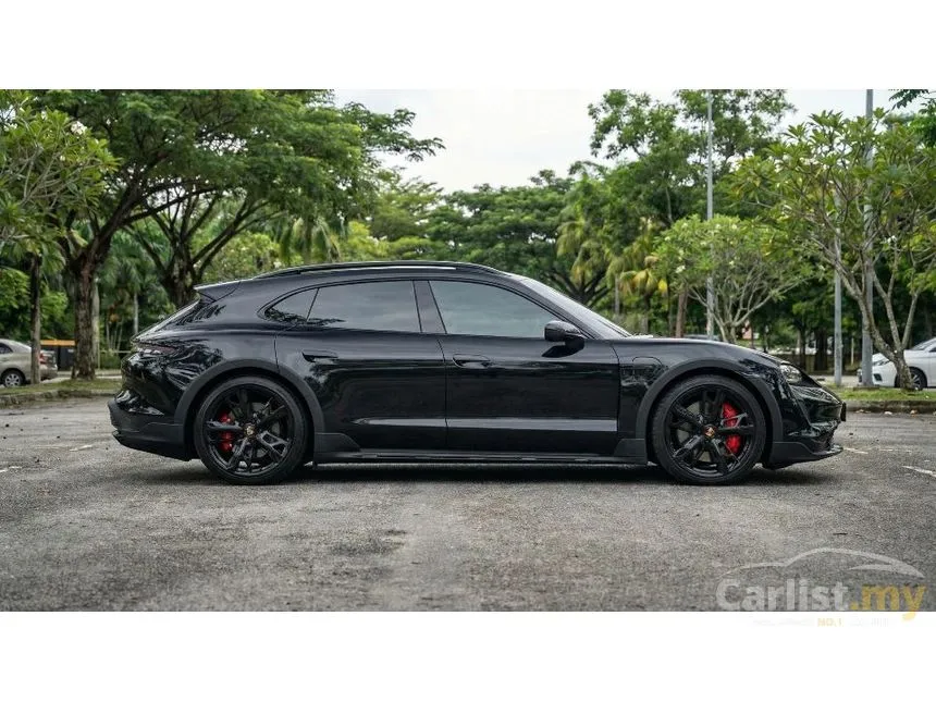 2022 Porsche Taycan 4S Cross Turismo Wagon