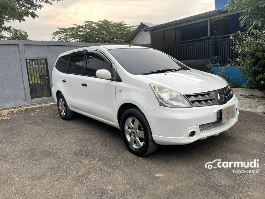 2013 Nissan Grand Livina SV MPV