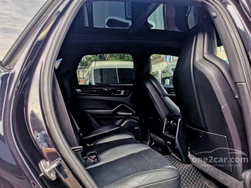 2019 Porsche Cayenne E-Hybrid SUV