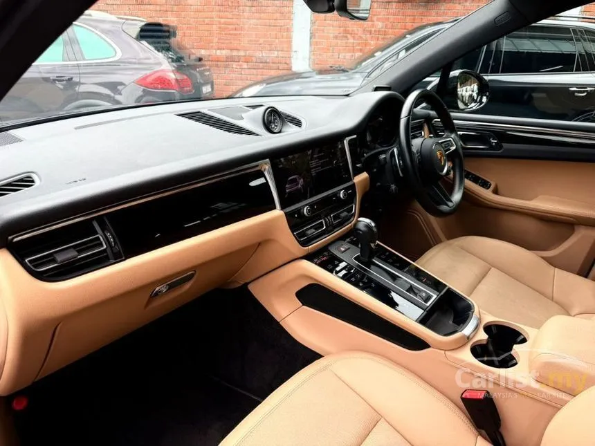 2021 Porsche Macan Turbo SUV