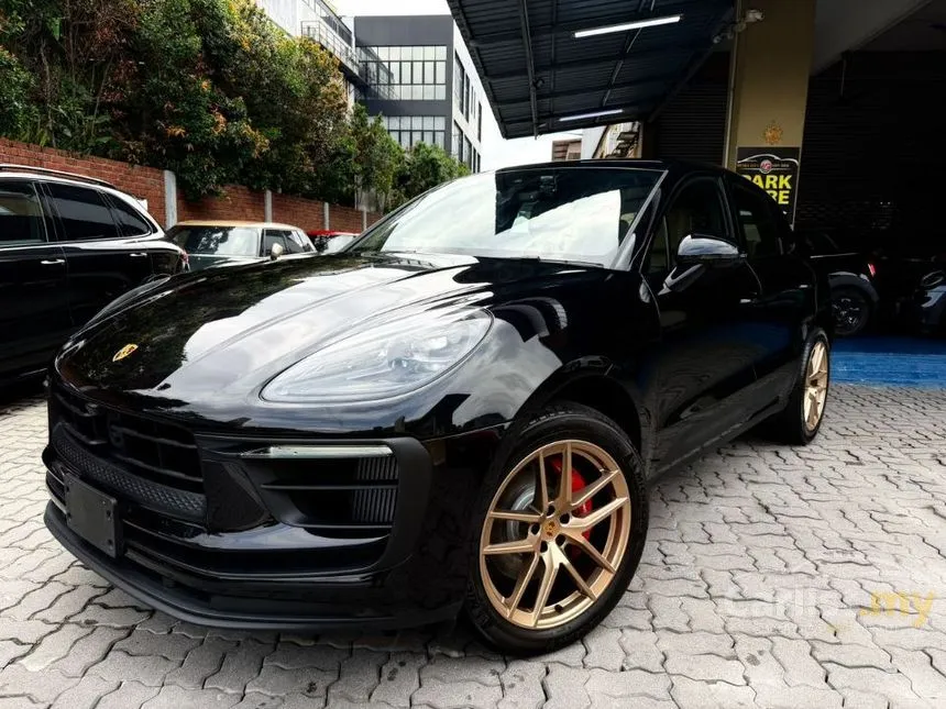 2021 Porsche Macan Turbo SUV