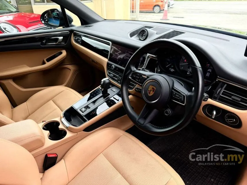 2021 Porsche Macan Turbo SUV