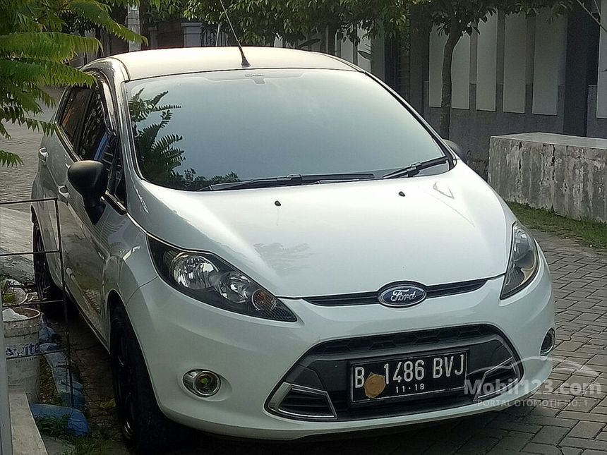 Jual Mobil Ford Fiesta 2011 Sport 1.6 di Jawa Barat 