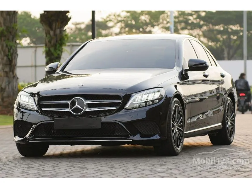 2019 Mercedes-Benz C200 EQ Boost Avantgarde Line Sedan