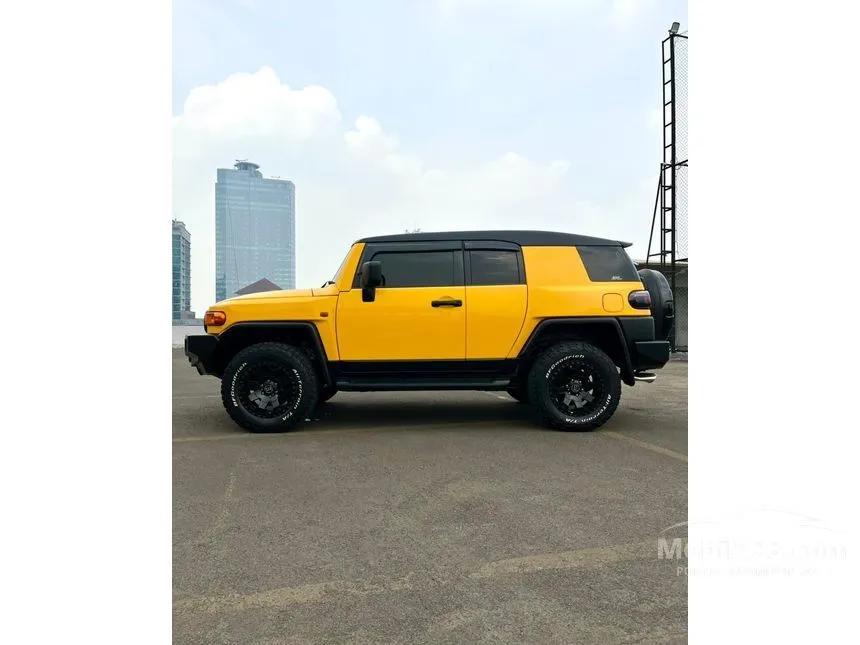 2017 Toyota FJ Cruiser SUV